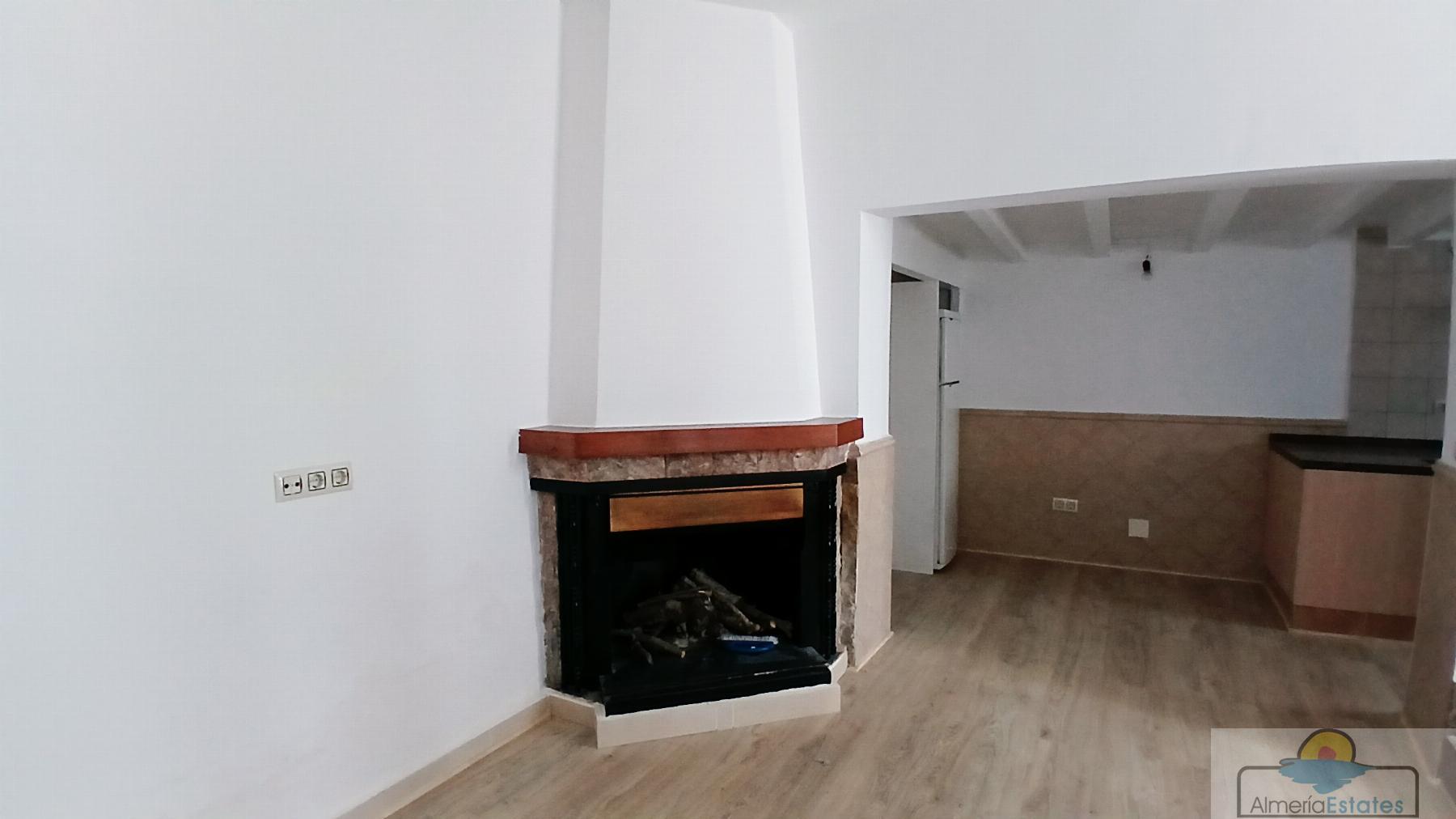 Venta de casa en Somontín