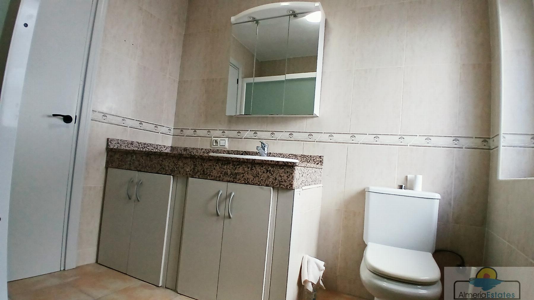 Venta de casa en Somontín