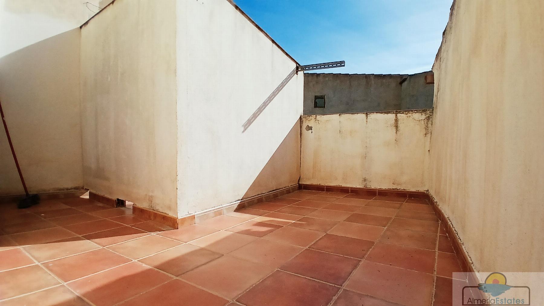 Venta de casa en Somontín