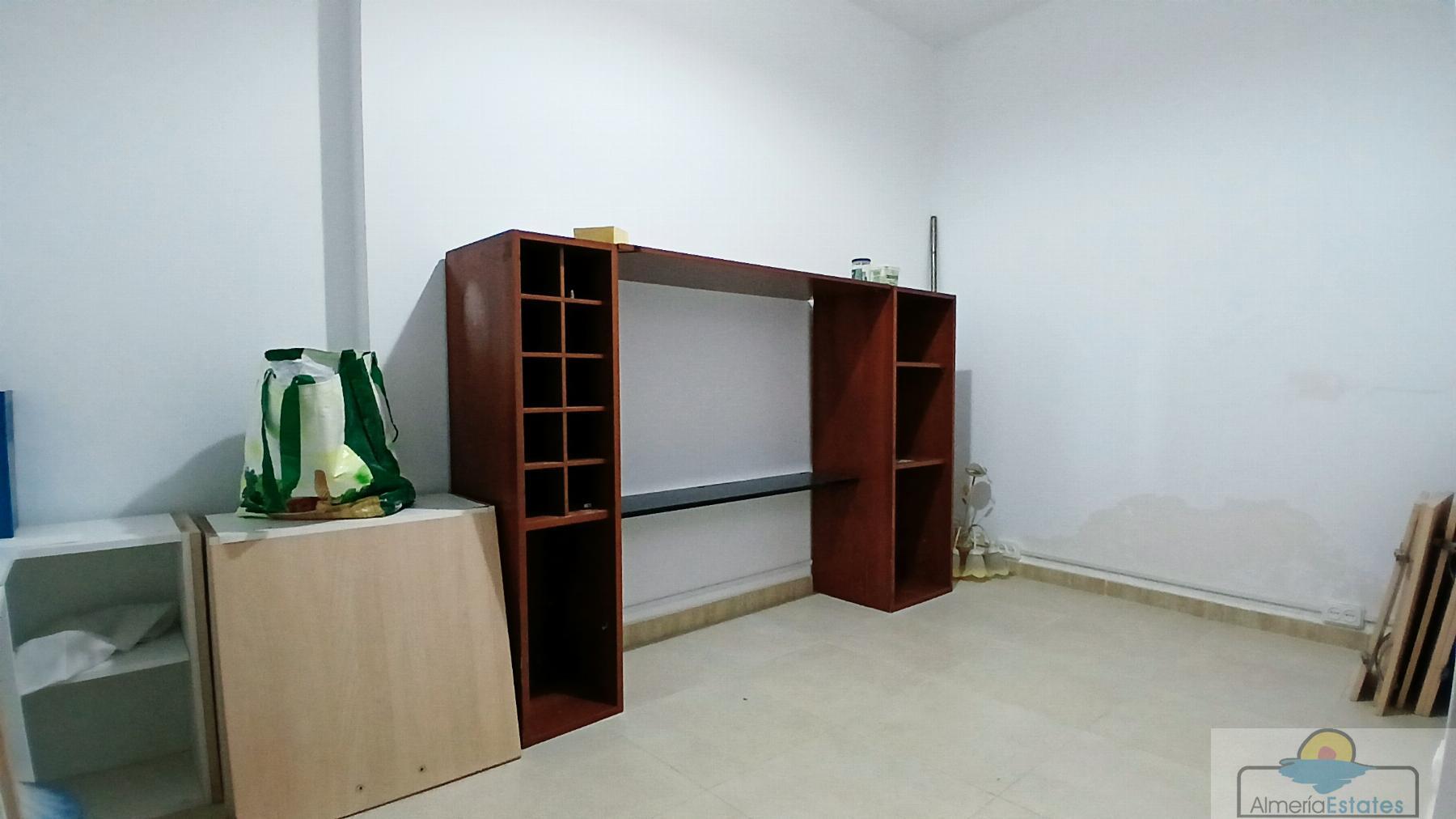 Venta de casa en Somontín