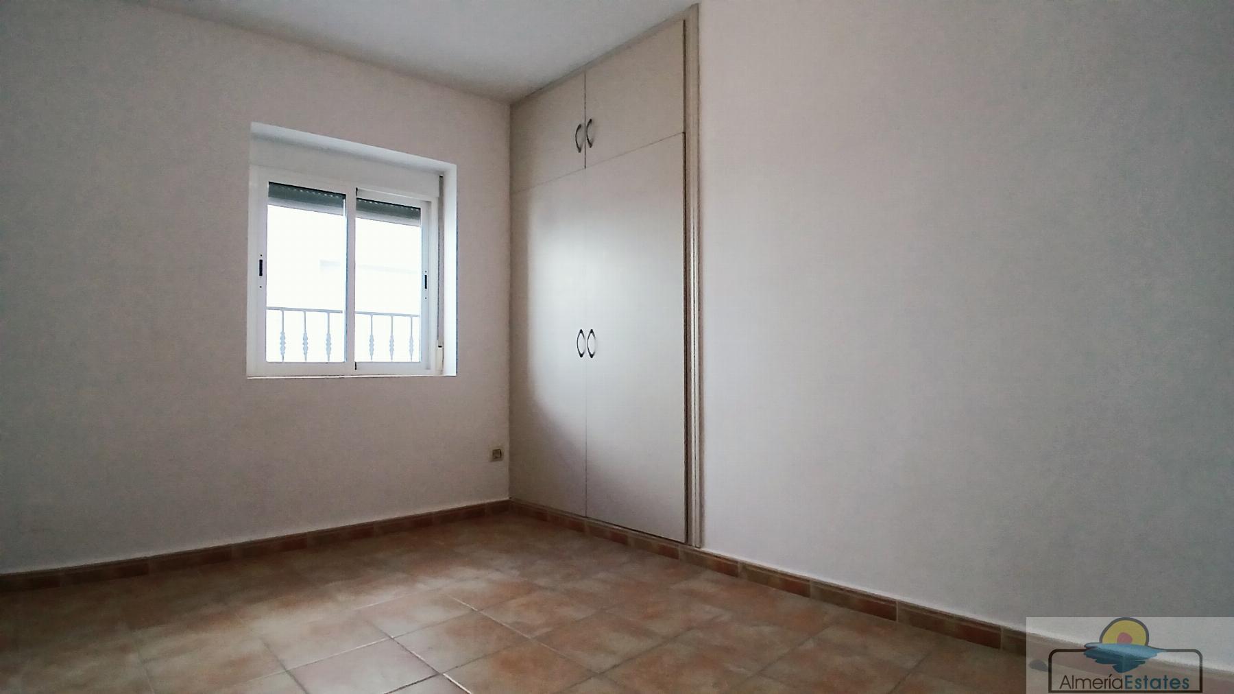 Venta de casa en Somontín