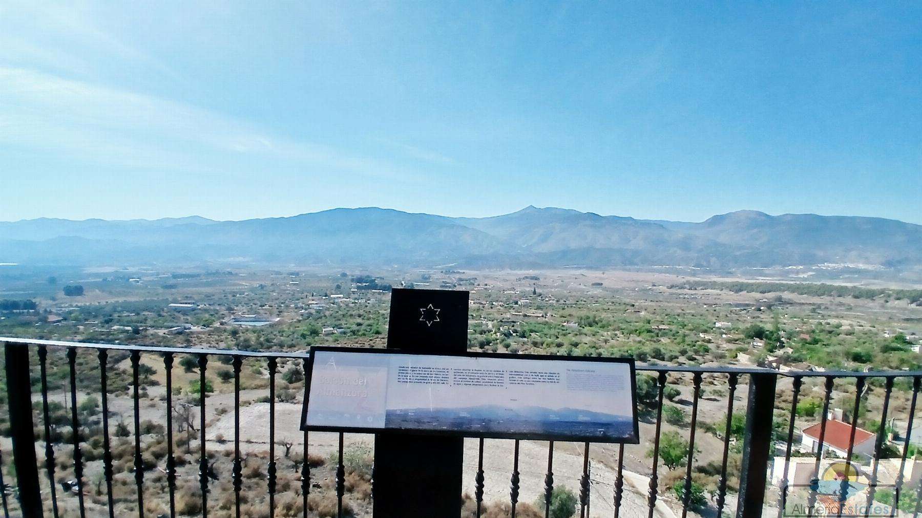Venta de casa en Somontín