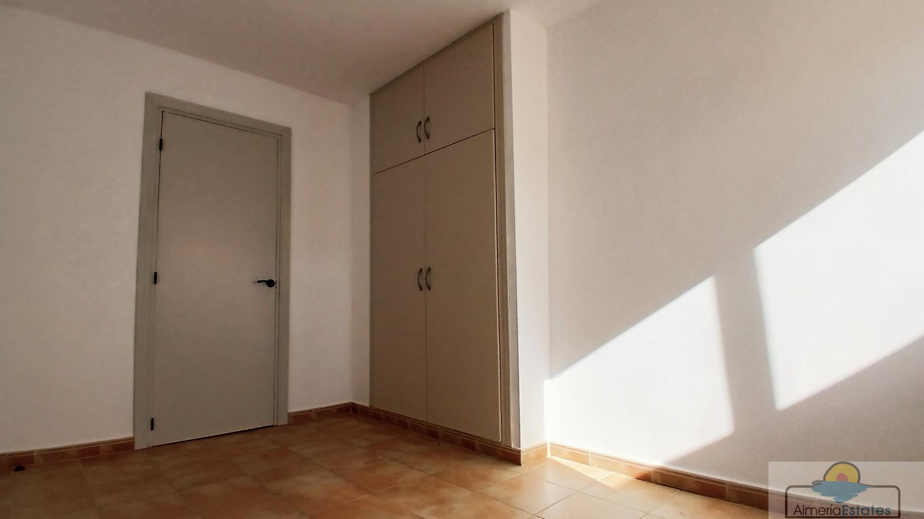 Venta de casa en Somontín