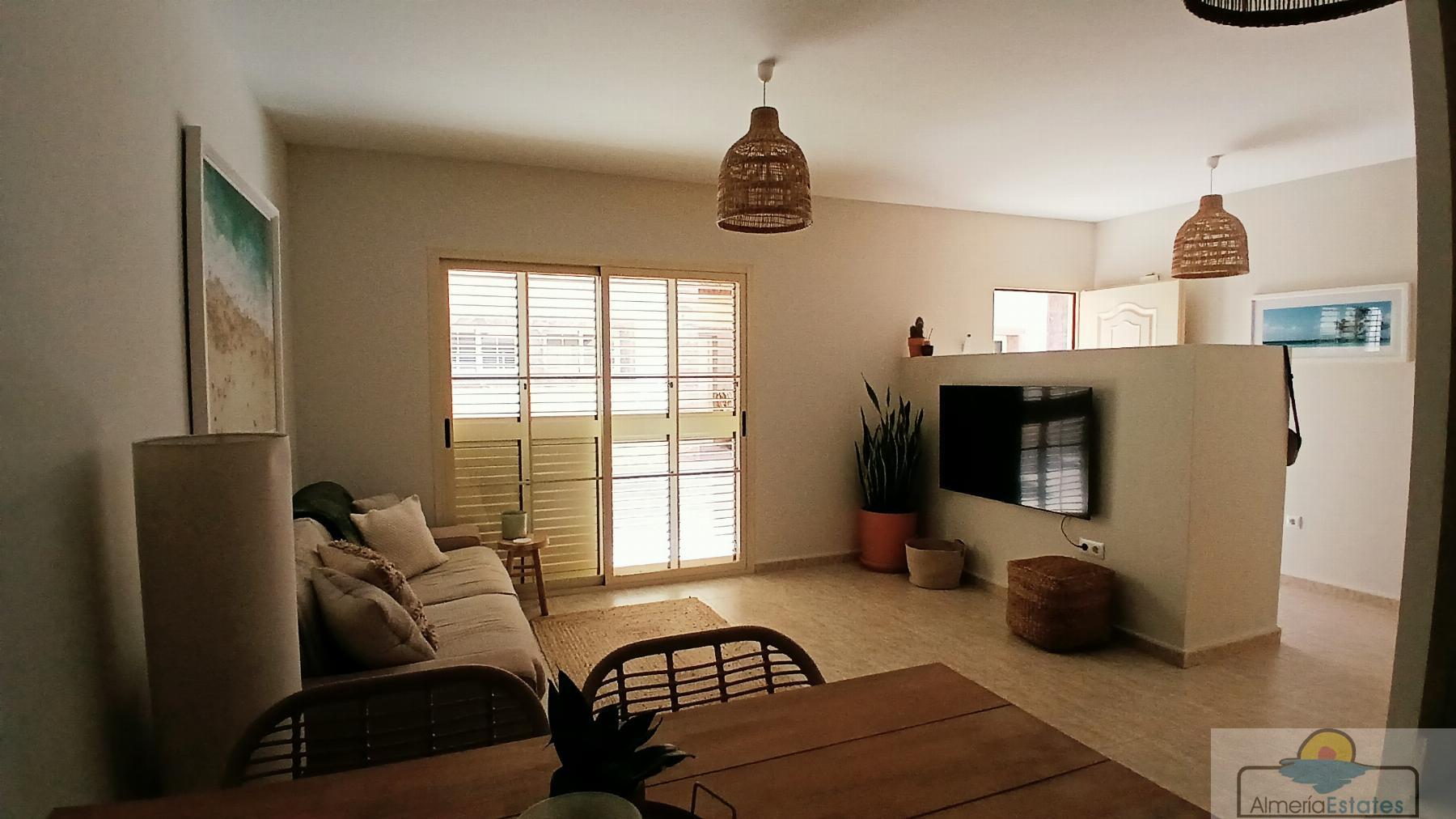 Venta de casa en Zurgena