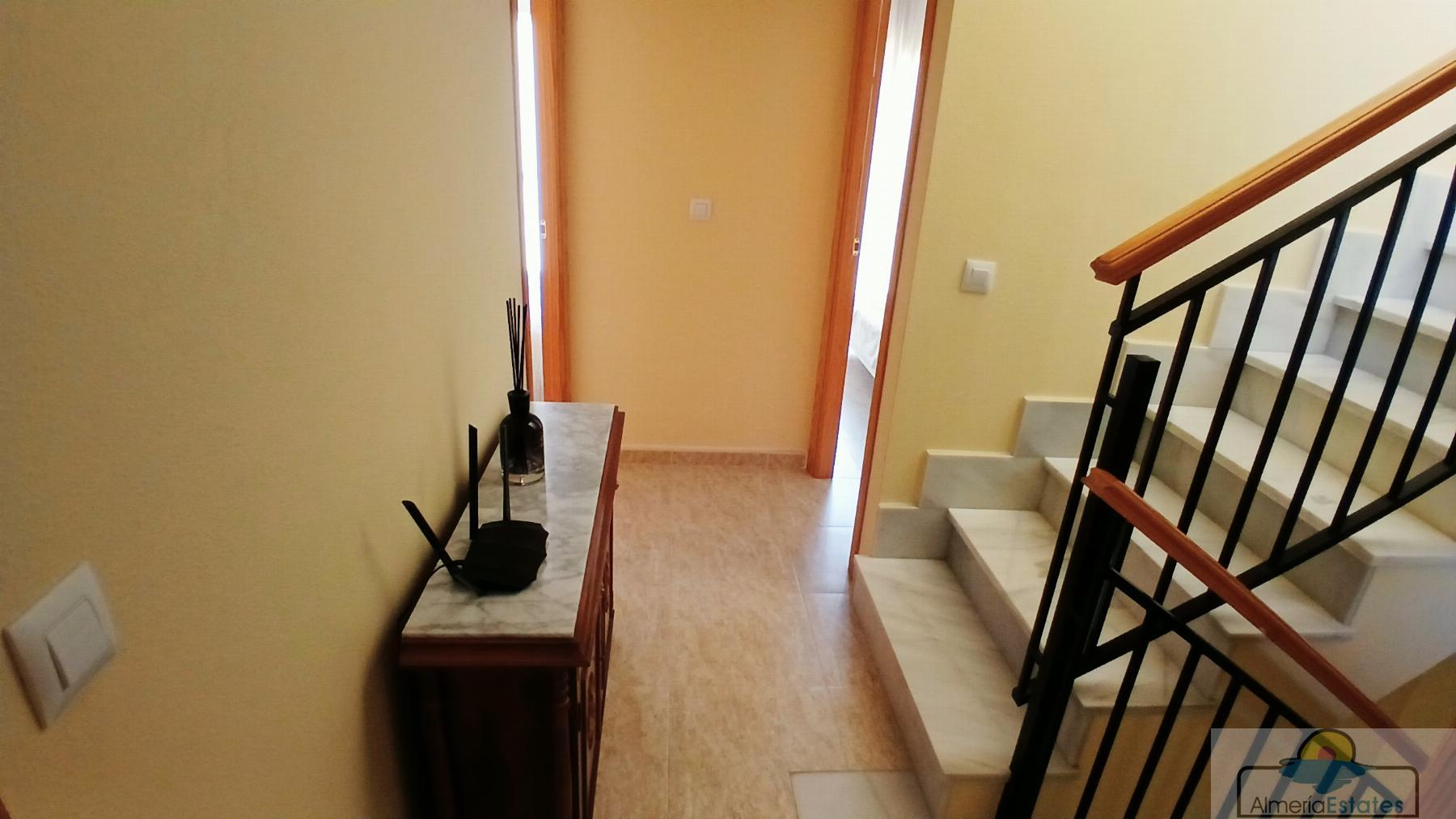 Venta de casa en Zurgena