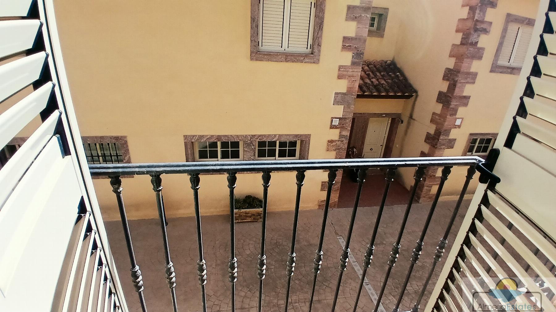 Venta de casa en Zurgena