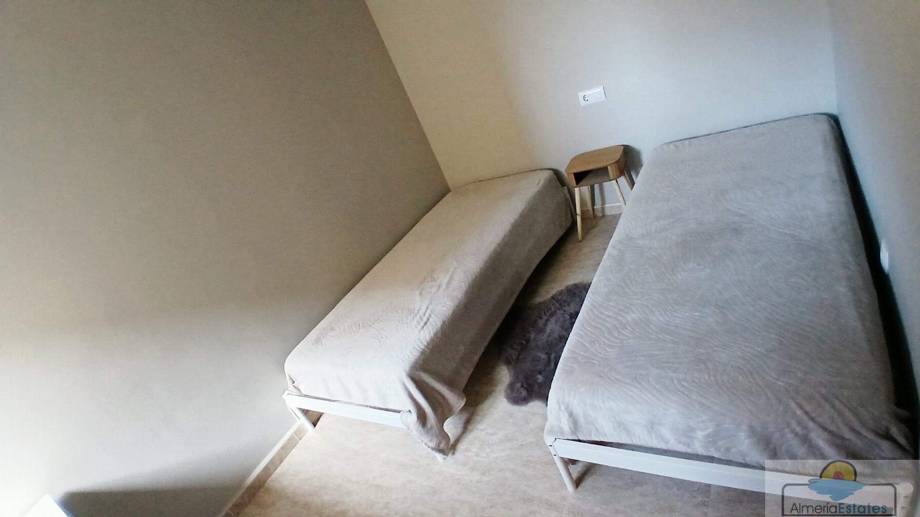 Venta de casa en Zurgena