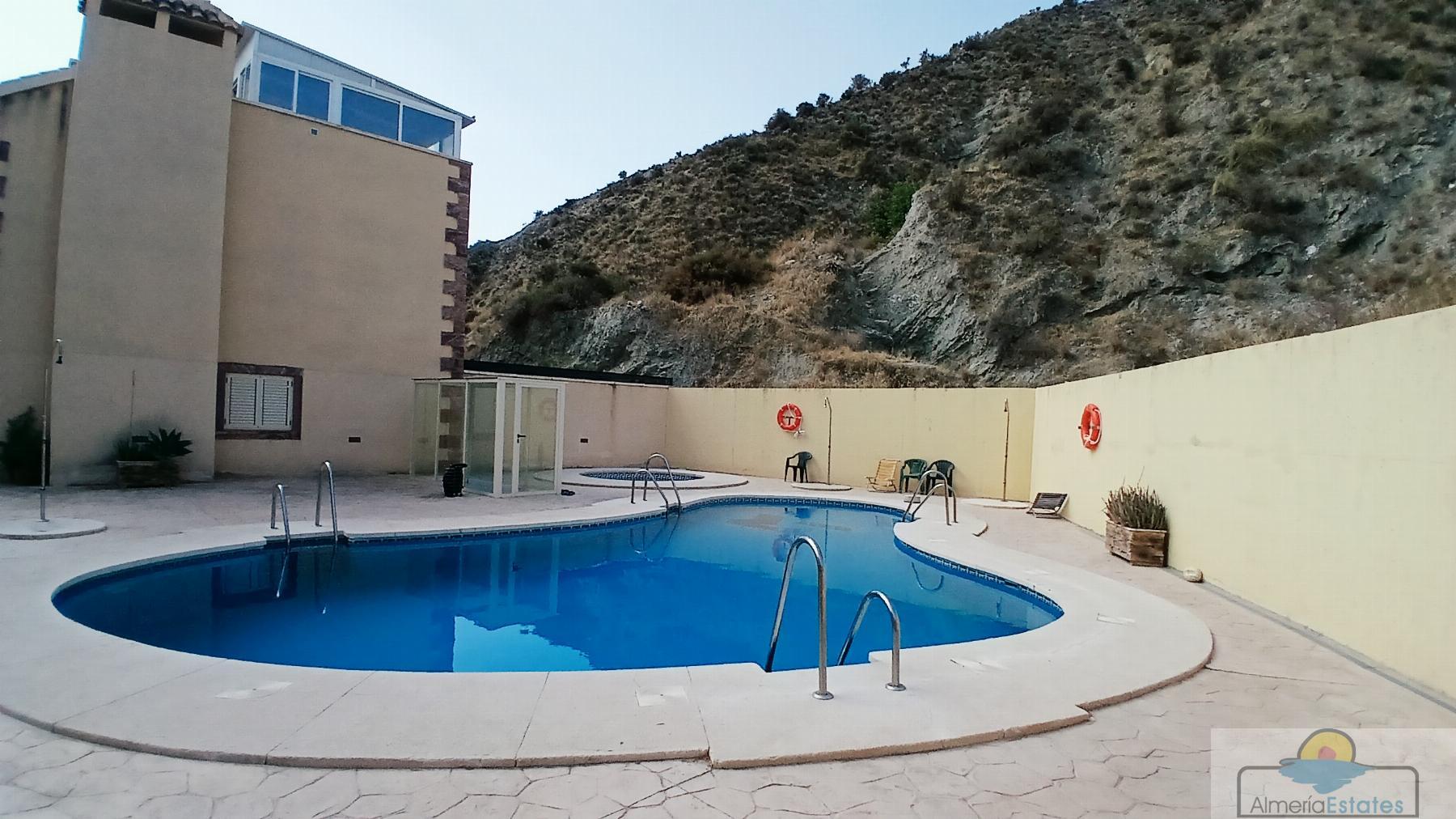 Venta de casa en Zurgena