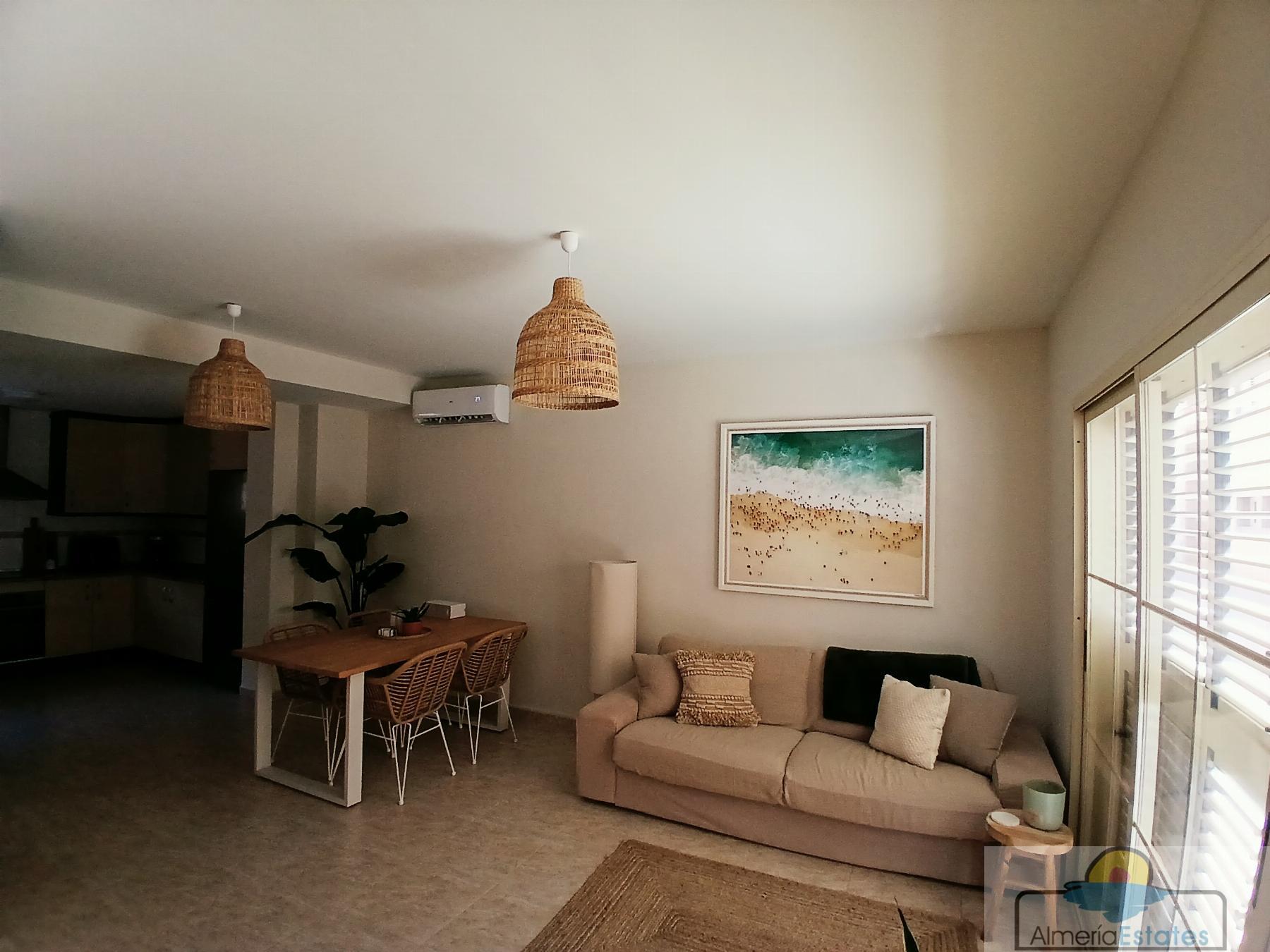 Venta de casa en Zurgena