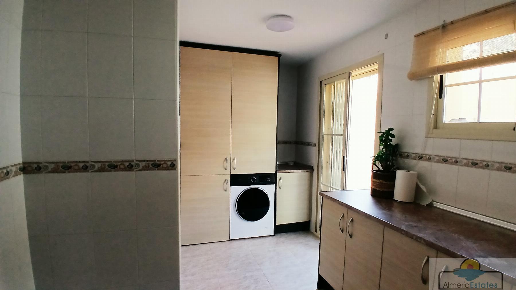 Venta de casa en Zurgena