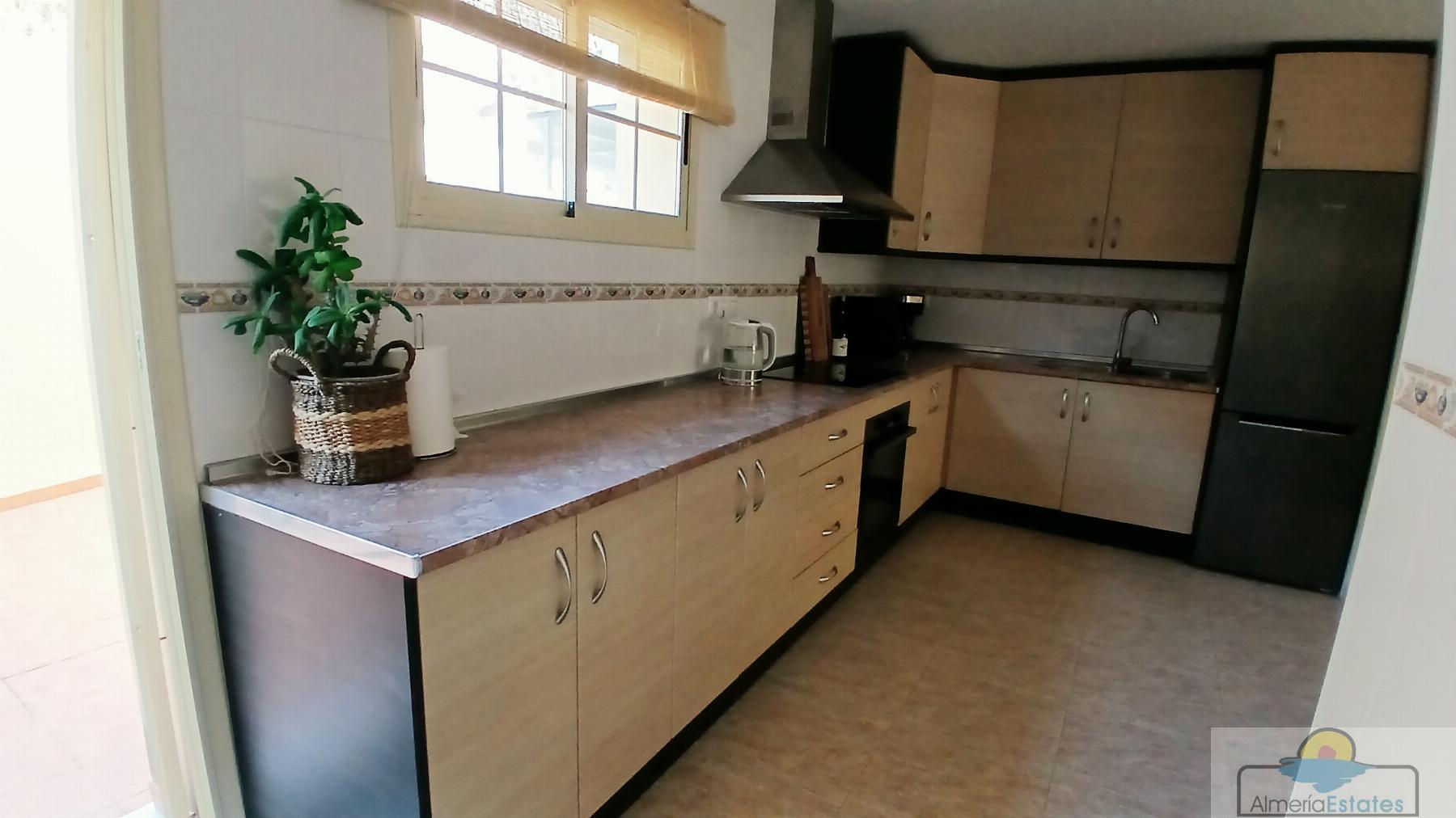 Venta de casa en Zurgena