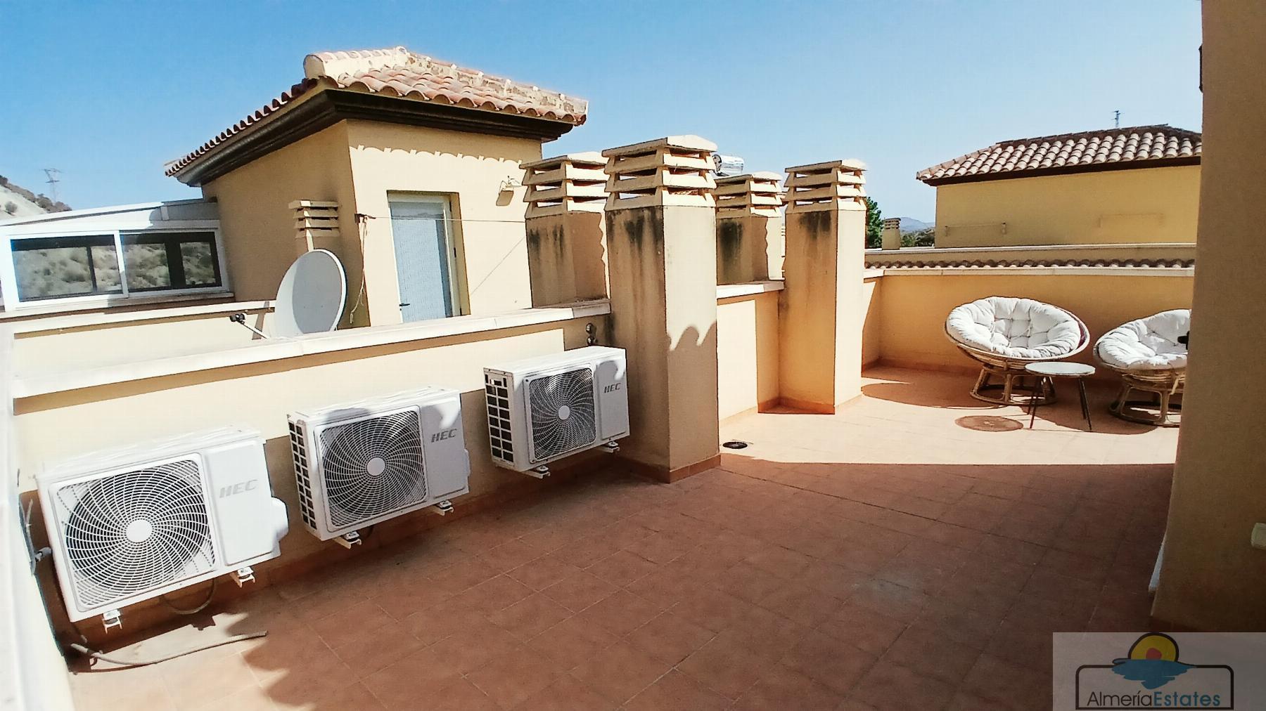 Venta de casa en Zurgena