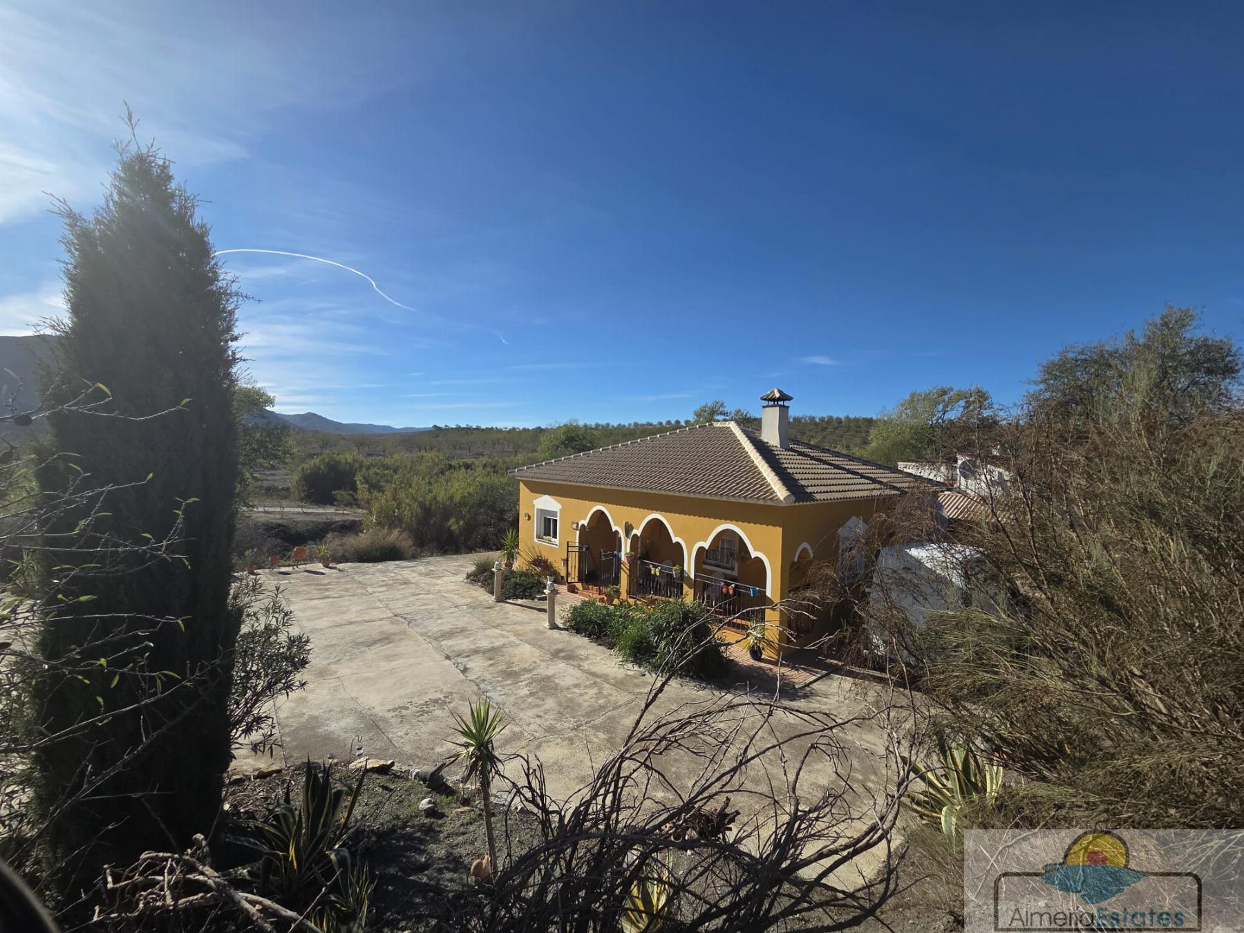 Venta de casa en Oria