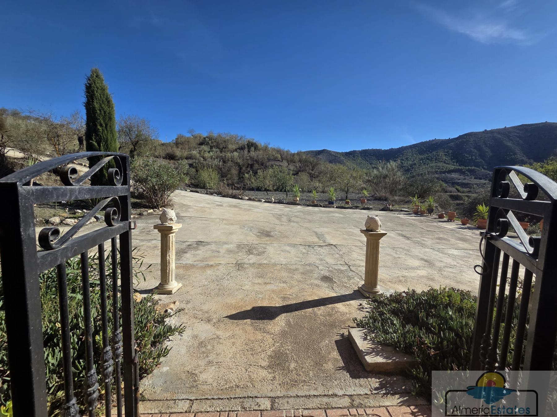Venta de casa en Oria
