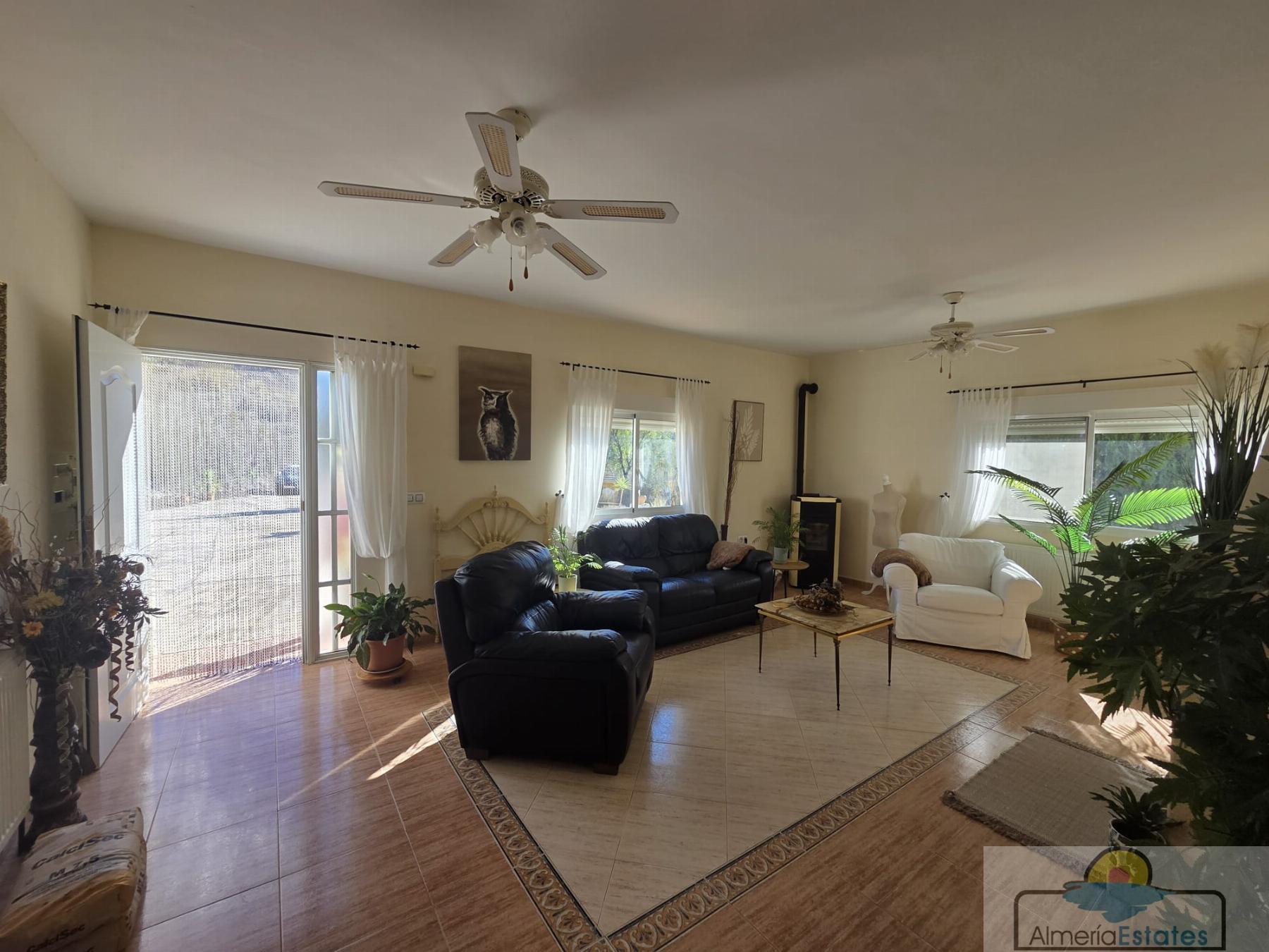 Venta de casa en Oria