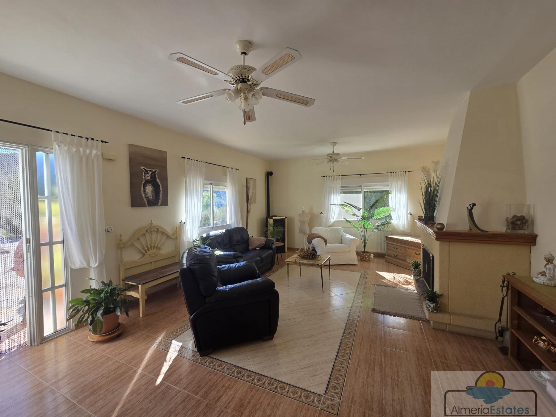 Venta de casa en Oria