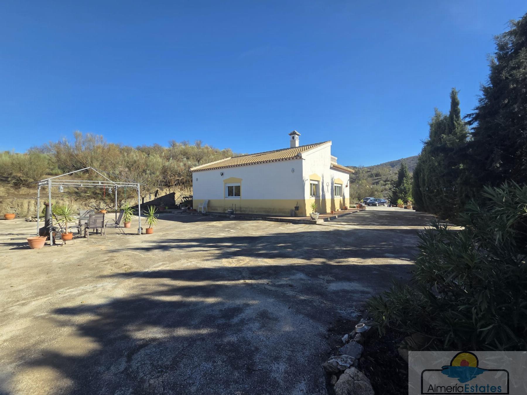 Venta de casa en Oria