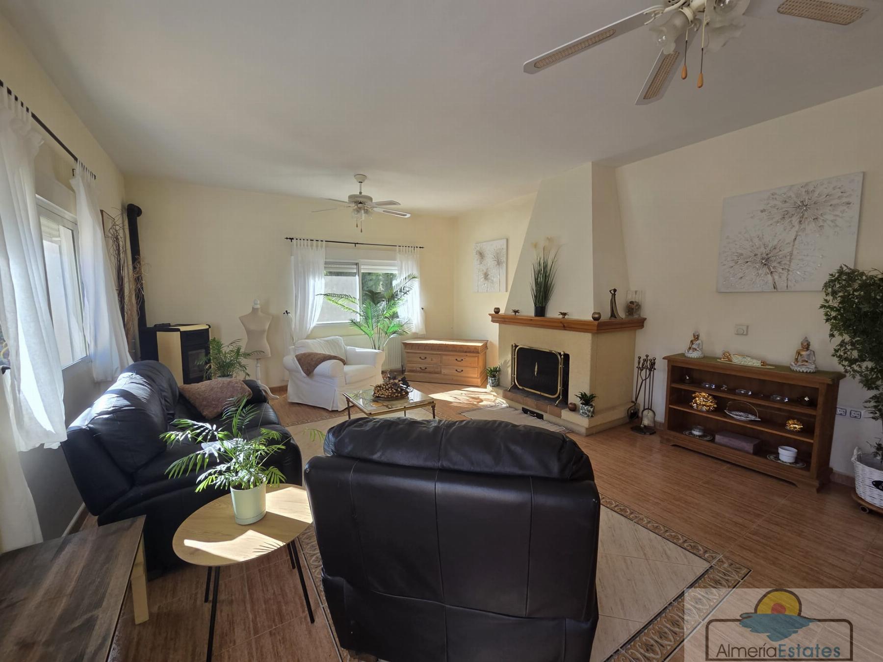Venta de casa en Oria