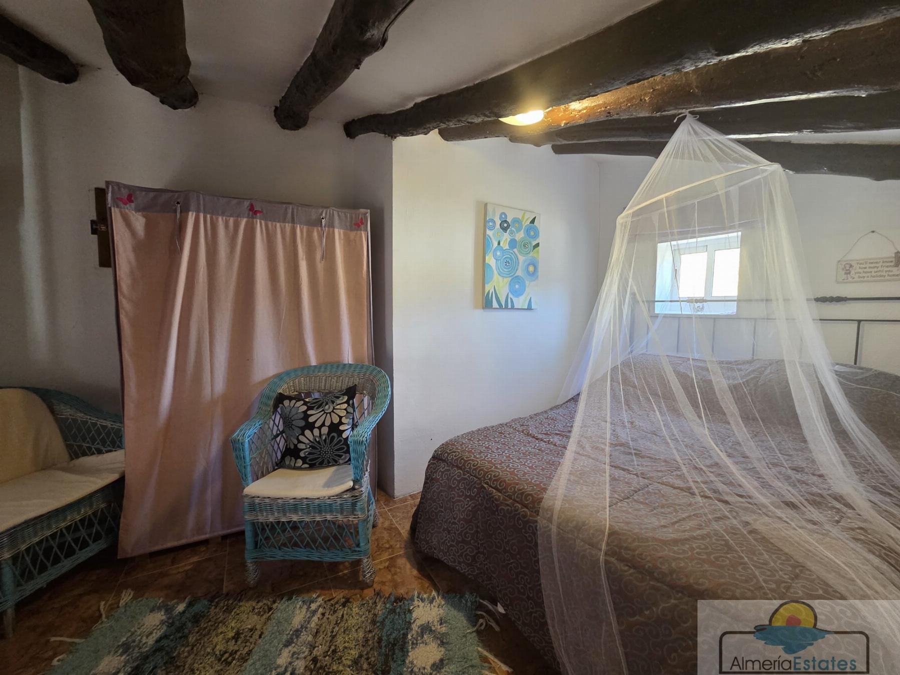 Venta de casa en Oria