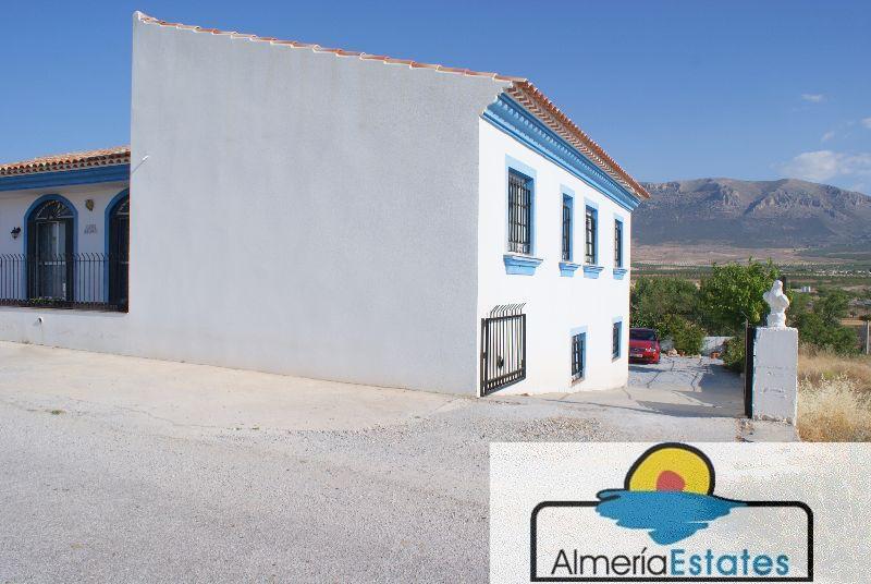 Venta de villa en Chirivel
