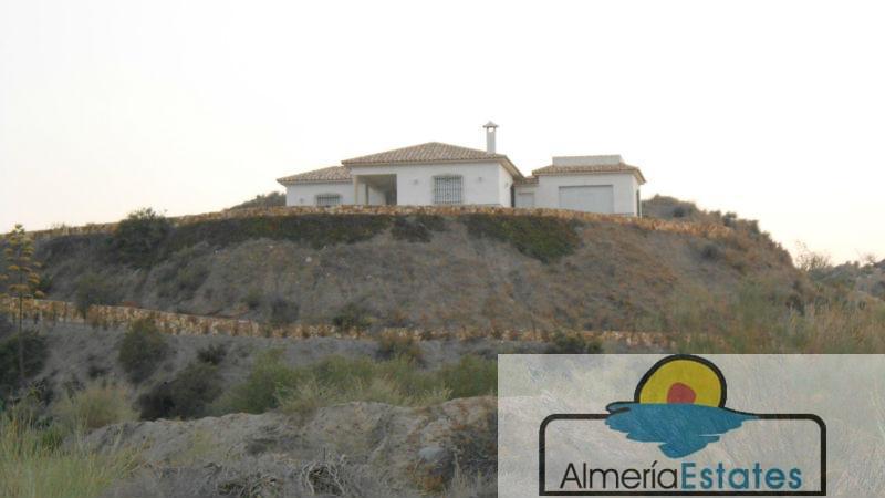 For sale of villa in Taberno