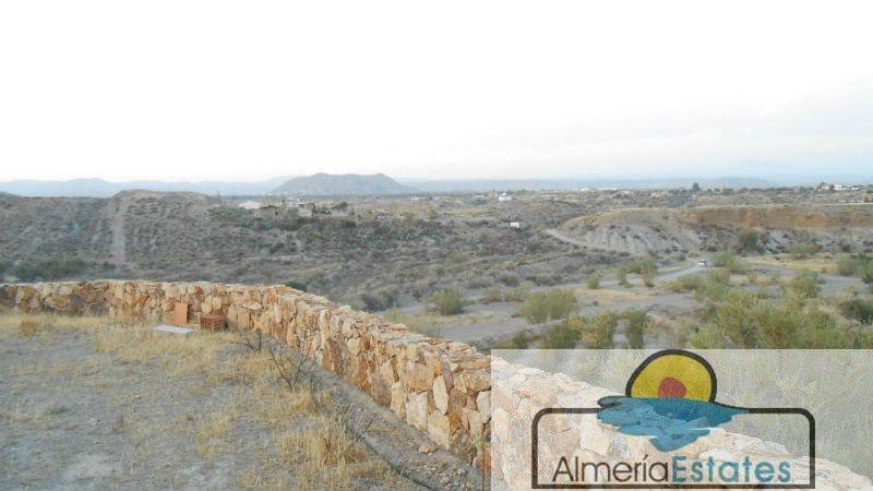 For sale of villa in Taberno