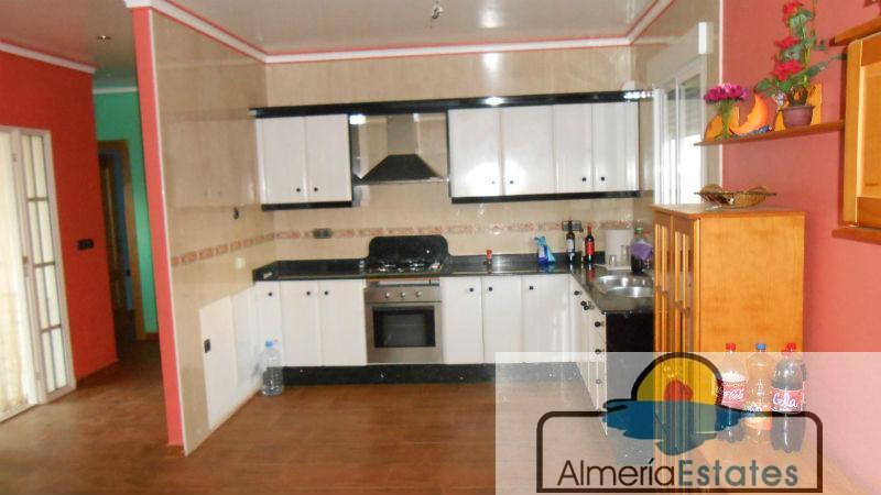 For sale of villa in Taberno