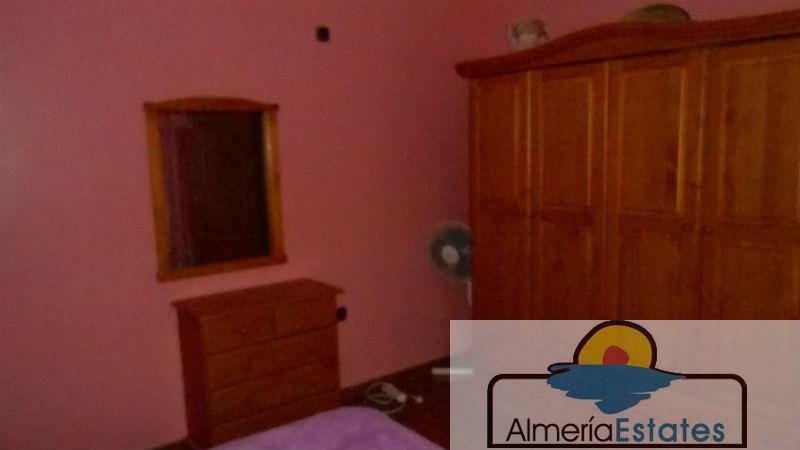 For sale of villa in Taberno