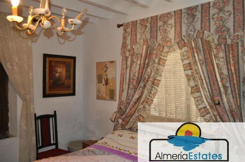 Venta de villa en Cantoria