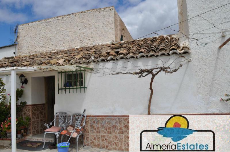 Venta de villa en Cantoria