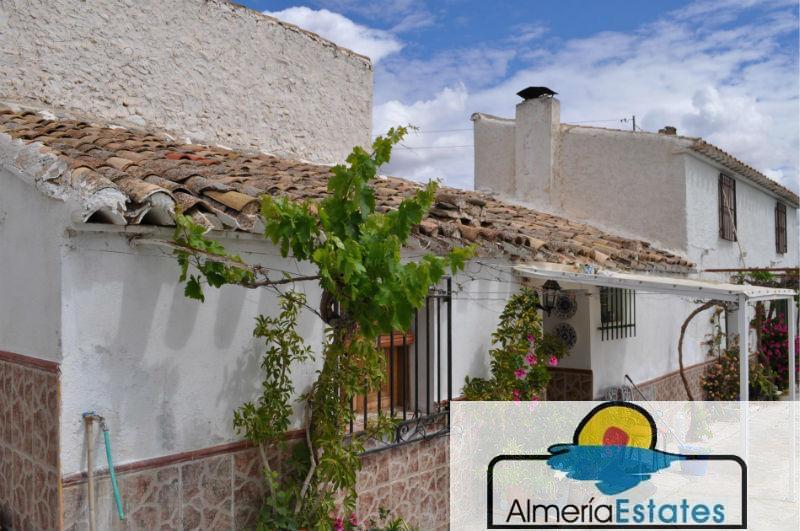 Venta de villa en Cantoria