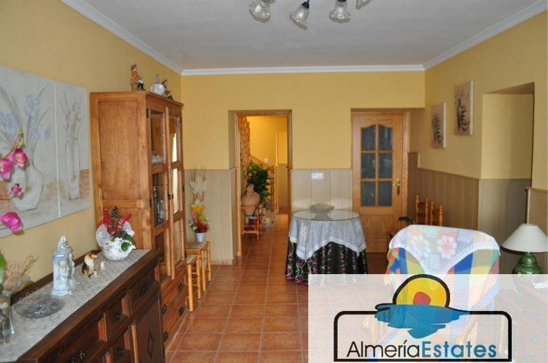 For sale of house in Zurgena