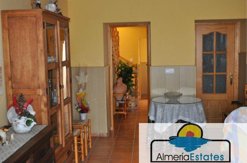 For sale of house in Zurgena