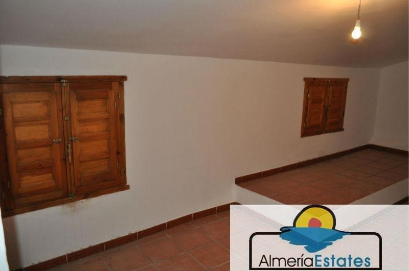 For sale of house in Albánchez
