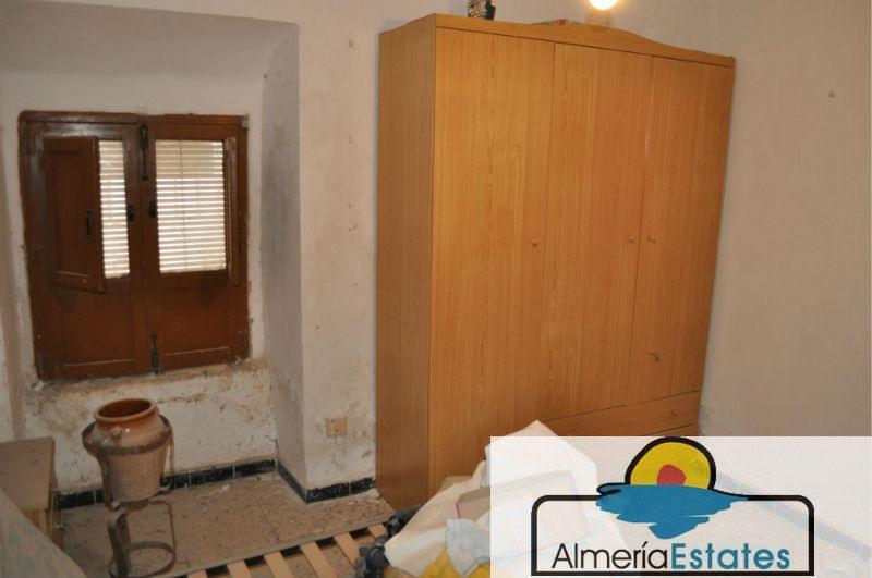 For sale of house in Albánchez