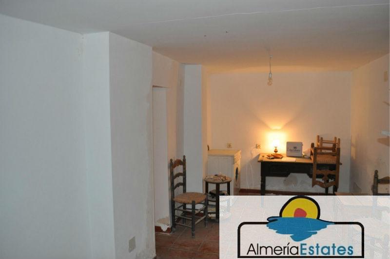 For sale of house in Albánchez