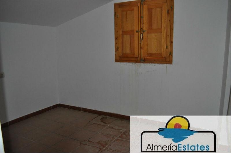 For sale of house in Albánchez