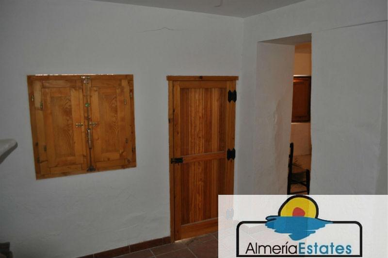 For sale of house in Albánchez