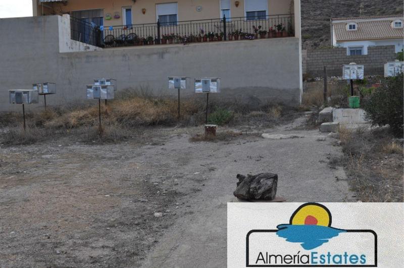 Venta de terreno en Cantoria
