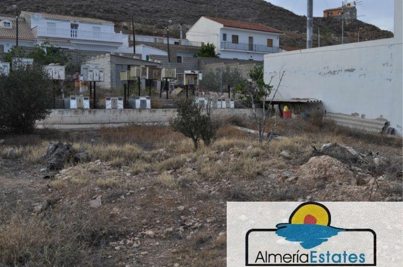 Venta de terreno en Cantoria