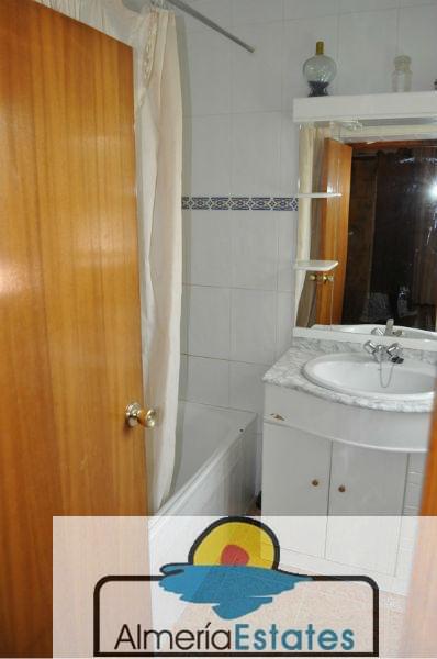 For sale of house in Purchena