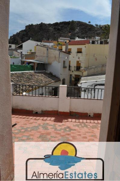 For sale of house in Purchena