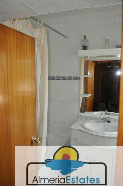 For sale of house in Purchena