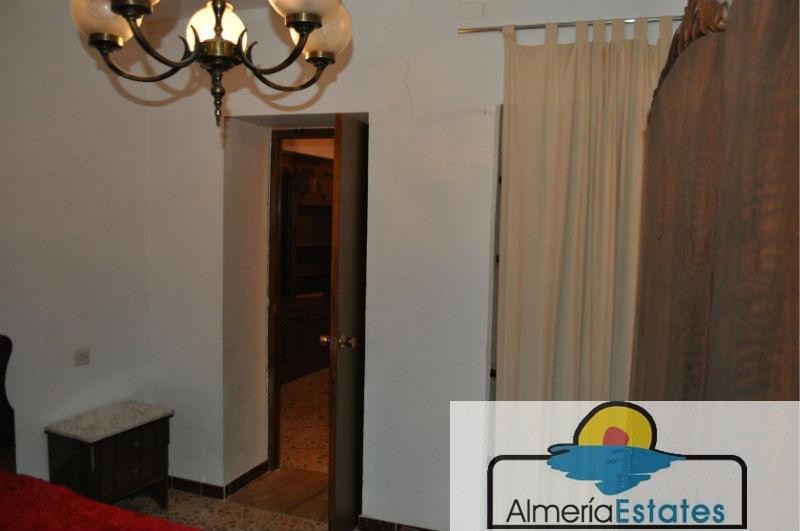 For sale of house in Purchena