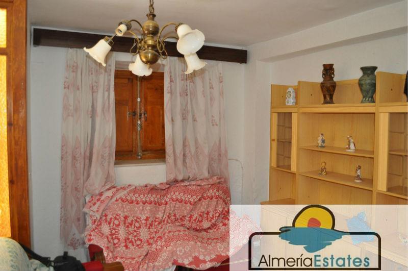 For sale of house in Purchena