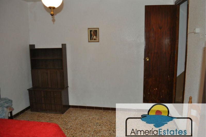 For sale of house in Purchena