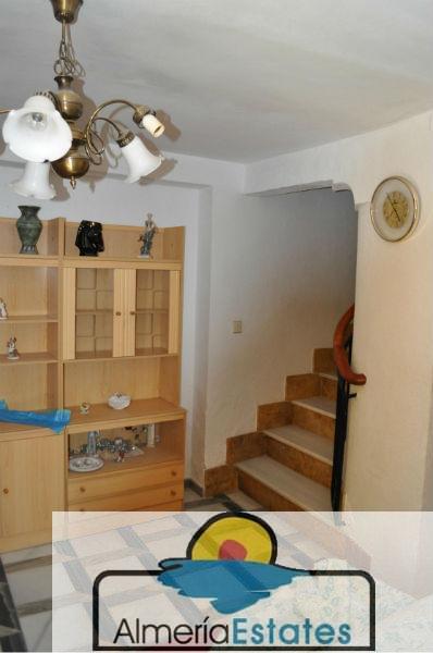 For sale of house in Purchena