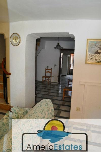 For sale of house in Purchena