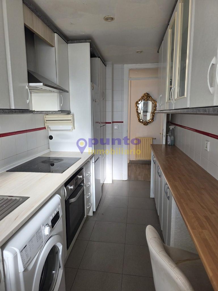 Venta de piso en Torres de la Alameda