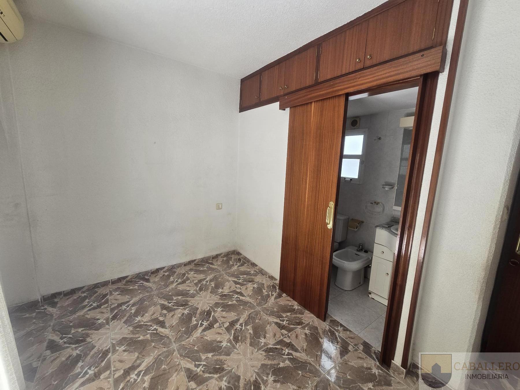 For sale of flat in Murcia